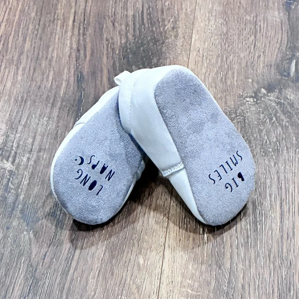 Carter's Light Gray Baby Walker Shoes Soft Sole 3-6m